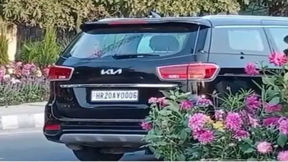 G20 સમિટ માટે લવાયેલા ફૂલછોડ 40 લાખની ગાડી લઈને આવેલા શખ્સો ચોરી ગયા gujarattak