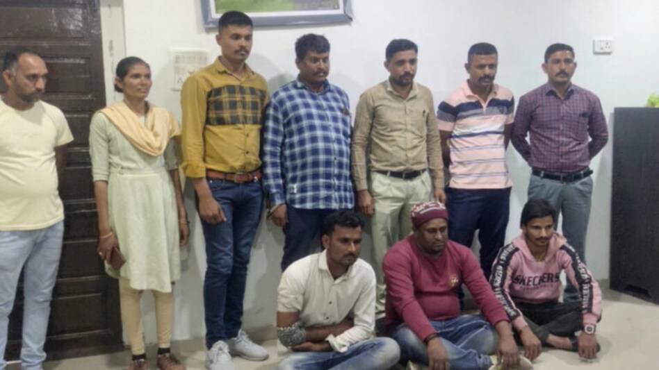 મહિસાગરઃ નીલ ગાયનો શિકાર કરતી ટોળકી ઝડપાઈ, ઘાતક હથિયારો મળ્યા gujarattak