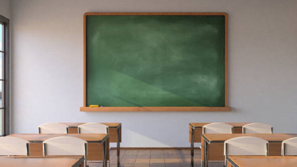 ભણતરનો ભાર.. રાજ્યનો દર 17મો વિદ્યાર્થી ધો.8 પછી છોડી દે છે અભ્યાસ, ડ્રોપ આઉટ રેશિયોમાં ગુજરાત છઠ્ઠા ક્રમે gujarattak