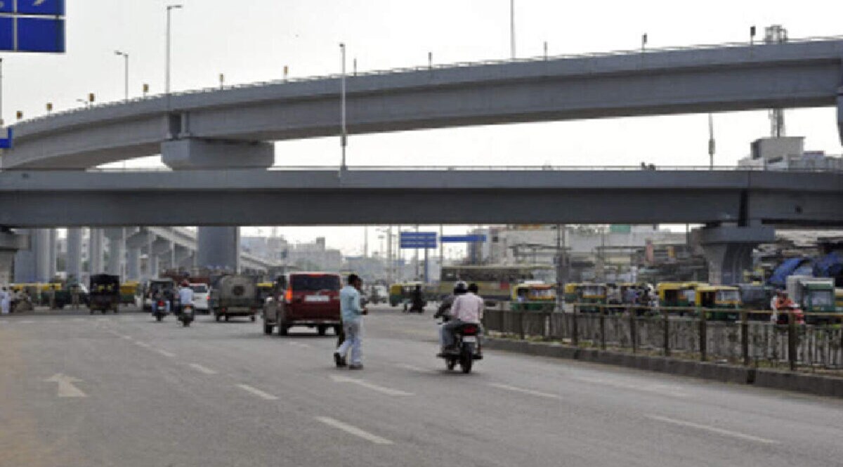 સુસાઇડ પોઈન્ટ બની રહ્યો છે અમદાવાદનો CTM ડબલડેકર બ્રિજ, પોલીસ બચાવવા પહોંચતા વિધ્યાર્થીએ કહ્યું મને મરી દો gujarattak