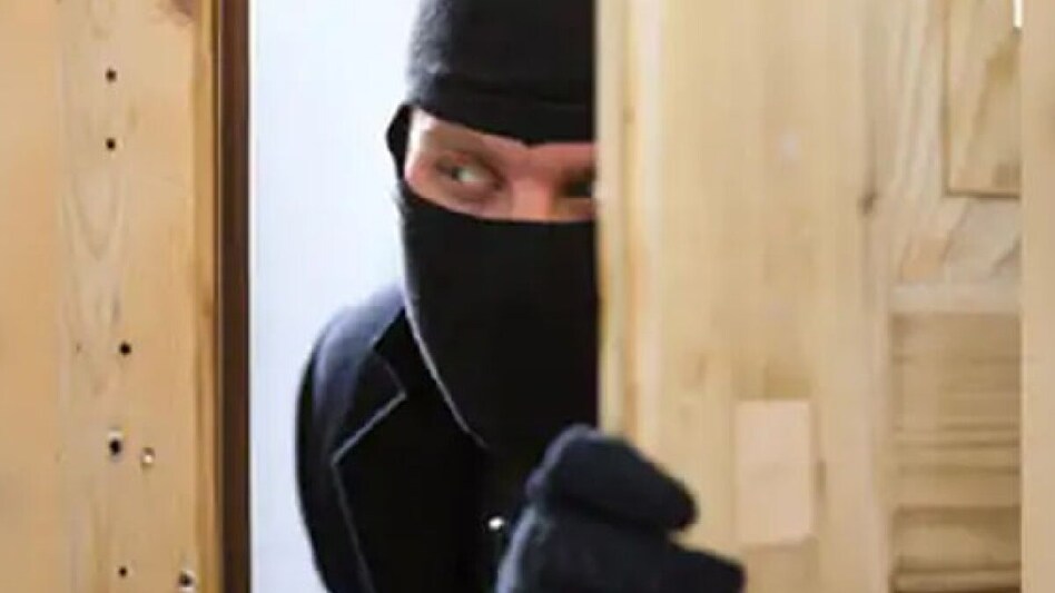 સુરતમાં તસ્કરોએ પરિવારને બંધક બનાવી ચાલી લૂંટ, તંત્ર દોડતું થયું gujarattak