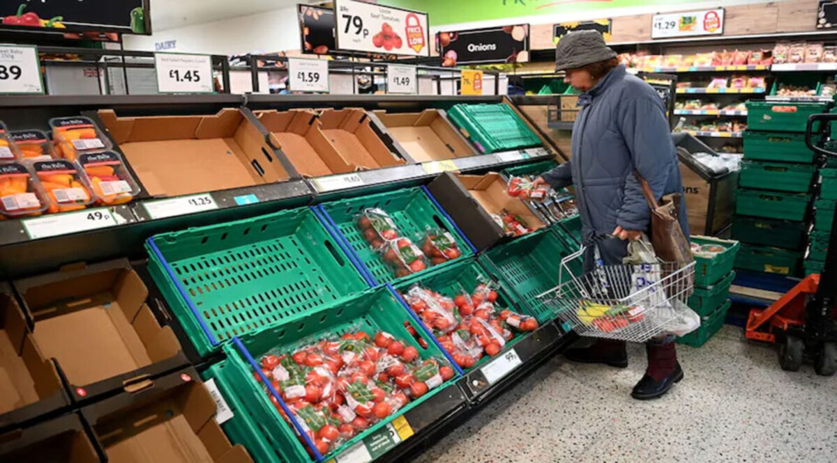 બ્રિટનમાં પાકિસ્તાન કરતા ખરાબ હાલત, 2 નંગ ટમેટા-બટેકાથી વધારે ખરીદી પર પ્રતિબંધ gujarattak