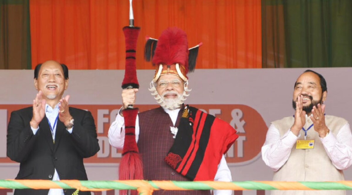 વડાપ્રધાન નરેન્દ્ર મોદી નાગાલેન્ડ પહોંચ્યાઃ પરંપરાગત વેશભૂષા સાથે સંબોધન- Video gujarattak