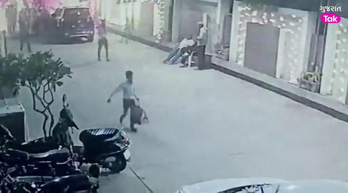 વડોદરામાં લગ્નમાં વર-વધુને મળેલા ગિફ્ટ્સની ચોરી, CCTVમાં 12 વર્ષનો ટેણિયો સામાન લઈને જતા દેખાયો gujarattak