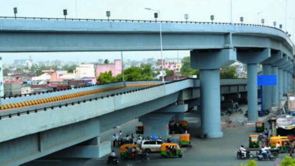 અમદાવાદઃ ડબલ ફ્લાયઓવર બ્રીજ પરથી વધુ એક મહિલાએ કર્યું સ્યુસાઈડ, 1 મહિનામાં ચોથી ઘટના gujarattak