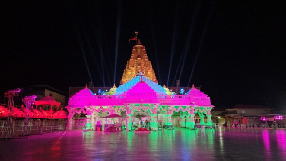 ચૈત્રી નવરાત્રી પર્વ દરમિયાન અંબાજી મંદિર અને ગબ્બર ભંડારાની આવક 50 લાખ કરતાં વધુ નોંધાઈ gujarattak