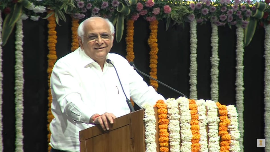 Gujarat: CM એ પુછ્યું કેટલી વખત પેપર ફુટ્યા? વિદ્યાર્થીઓએ કહ્યું 5 વખત પછી… gujarattak