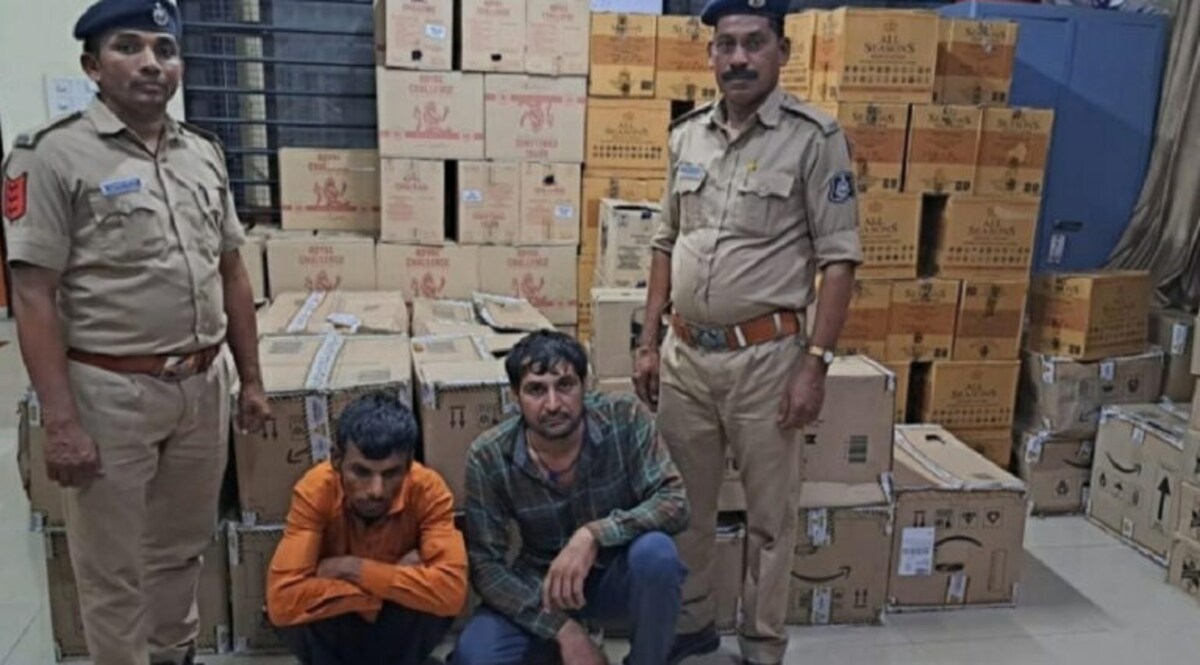 ખેડામાં દારૂની રેલમછેલ: પૂર્વ ગ્રામ પંચાયતના સરપંચના ઘરમાંથી ઝડપાયો દારૂ, ફર્નિચરની આડમાં દારૂની હેરાફેરી gujarattak