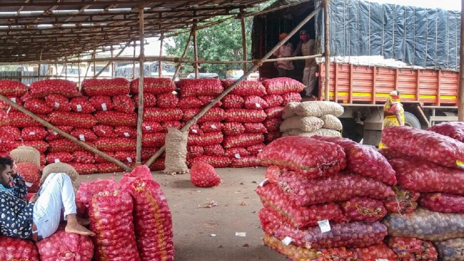 ખેડૂતો માટે રાહતની ખબર, આવતીકાલથી નાફેડ 3 APMCમાં ડુંગળીની ખરીદી શરૂ કરશે gujarattak
