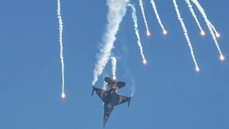 Usa Airstrikes News Update: સીરિયામાં ઈરાનના હથિયારોના ગોડાઉન પર અમેરિકાની એર સ્ટ્રાઈક, 9 લોકોના મોત gujarattak