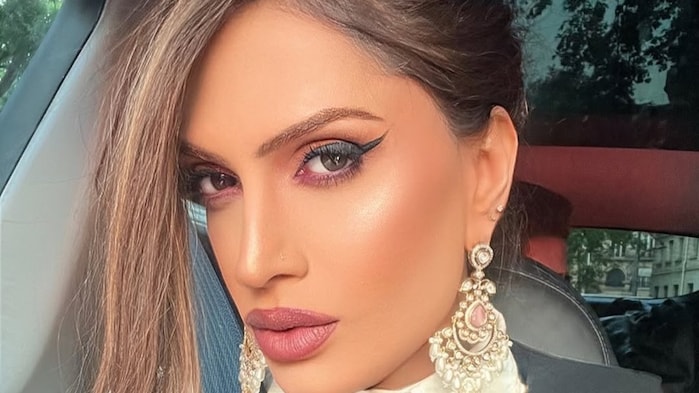 How makeup has evolved as a form of self expression for the queer community