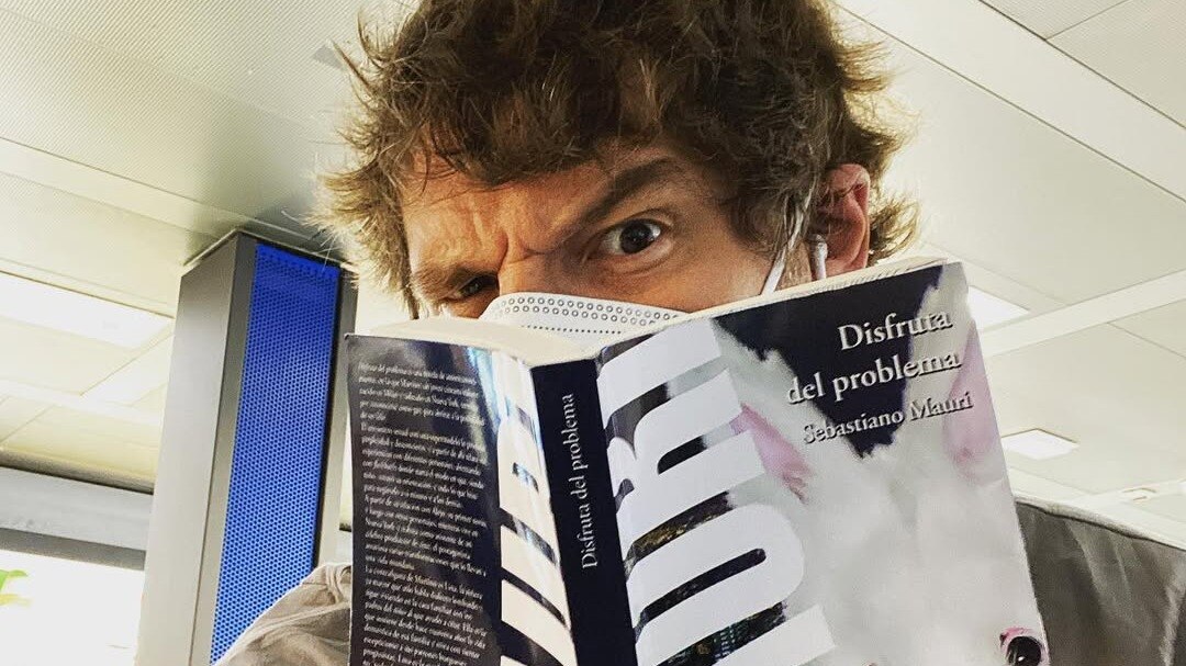 16 books from Pedro Pascal's reading list to cosy up with this weekend 