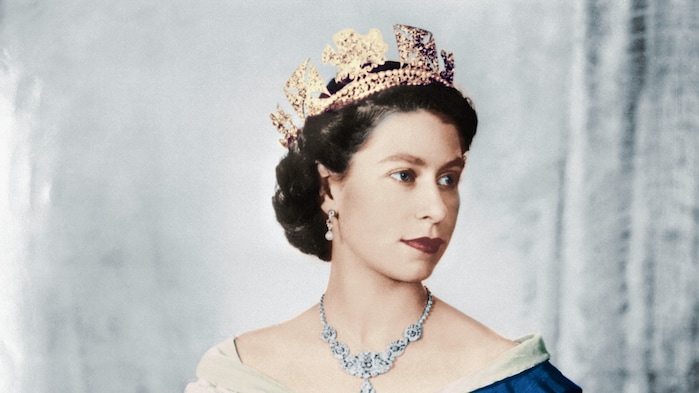 Buckingham Palace will host an exhibition of Queen Elizabeth's wardrobe