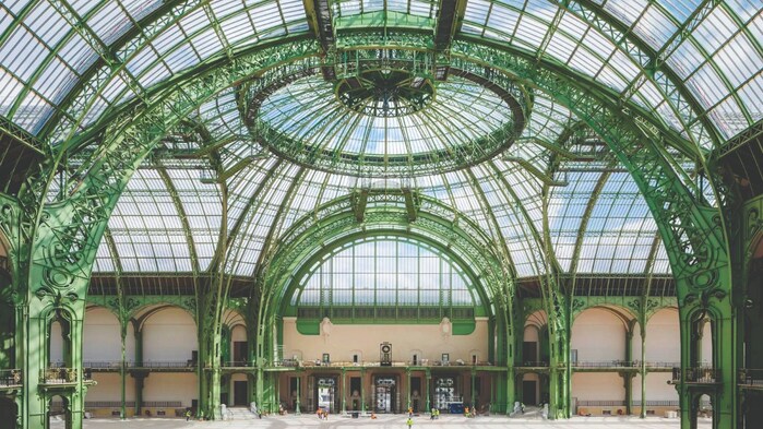 Say HELLO! to what’s hot in the design world this season