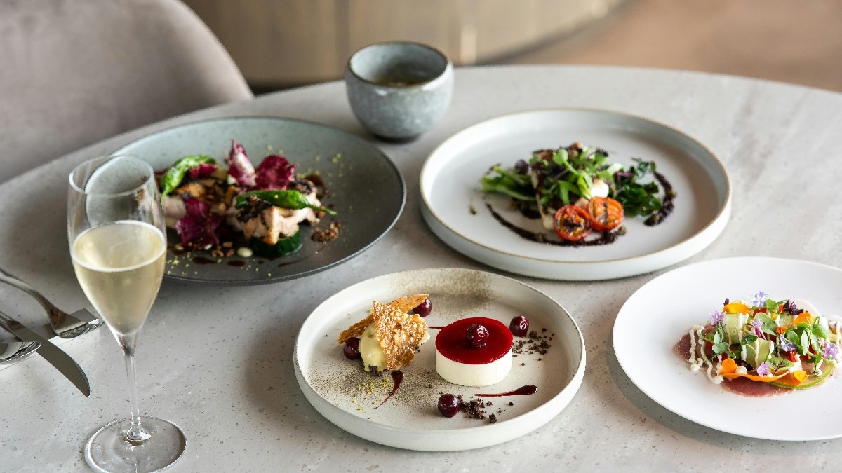 A bite-sized travel diary of a vegetarian through Paris, Tokyo and Seoul