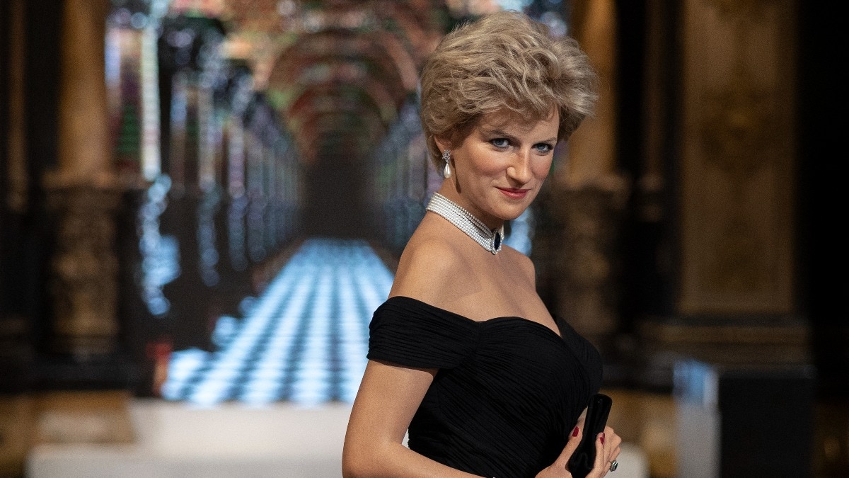 Princess Diana's wax figure arrives at Paris' Grévin Museum in her iconic 1994 revenge dress