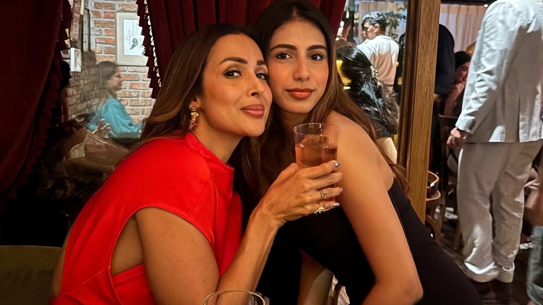 Raise a toast to friendship and Thanksgiving with these festive cocktail recipes