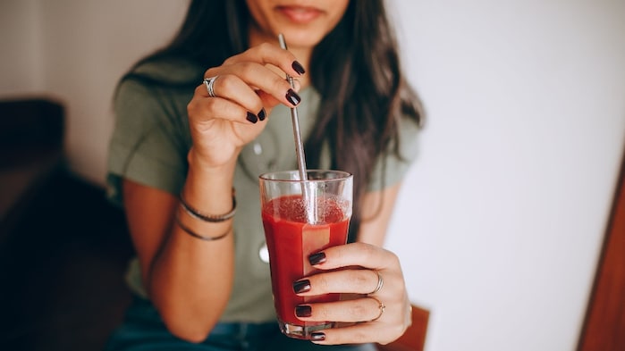 8 everyday eating habits to stay hydrated and healthy