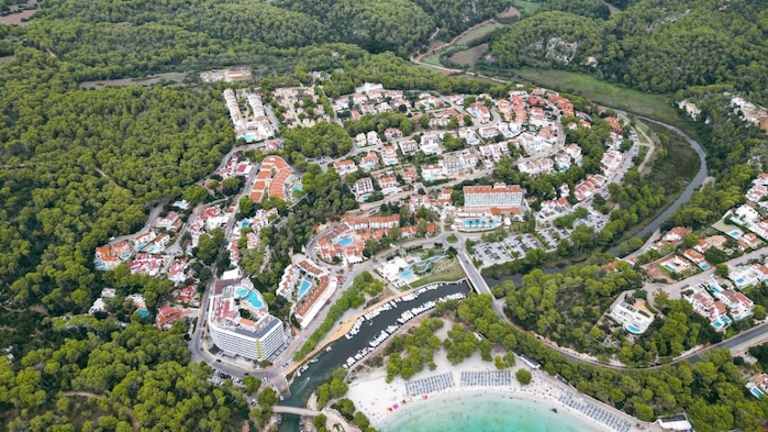 From Mykonos to Lake Como, 7 celebrity-approved vacation destinations for your travel bucket list