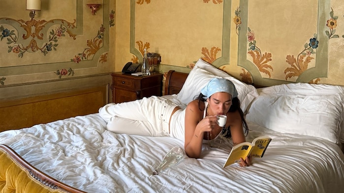 From Jacob Elordi to Dua Lipa, HELLO! India peeks into these celebrity bookshelves