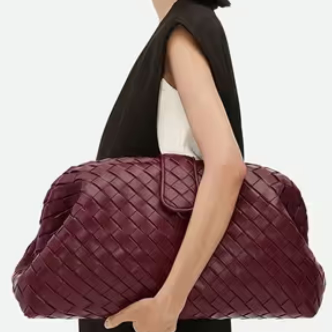 Go big or go home: The oversized clutch edit