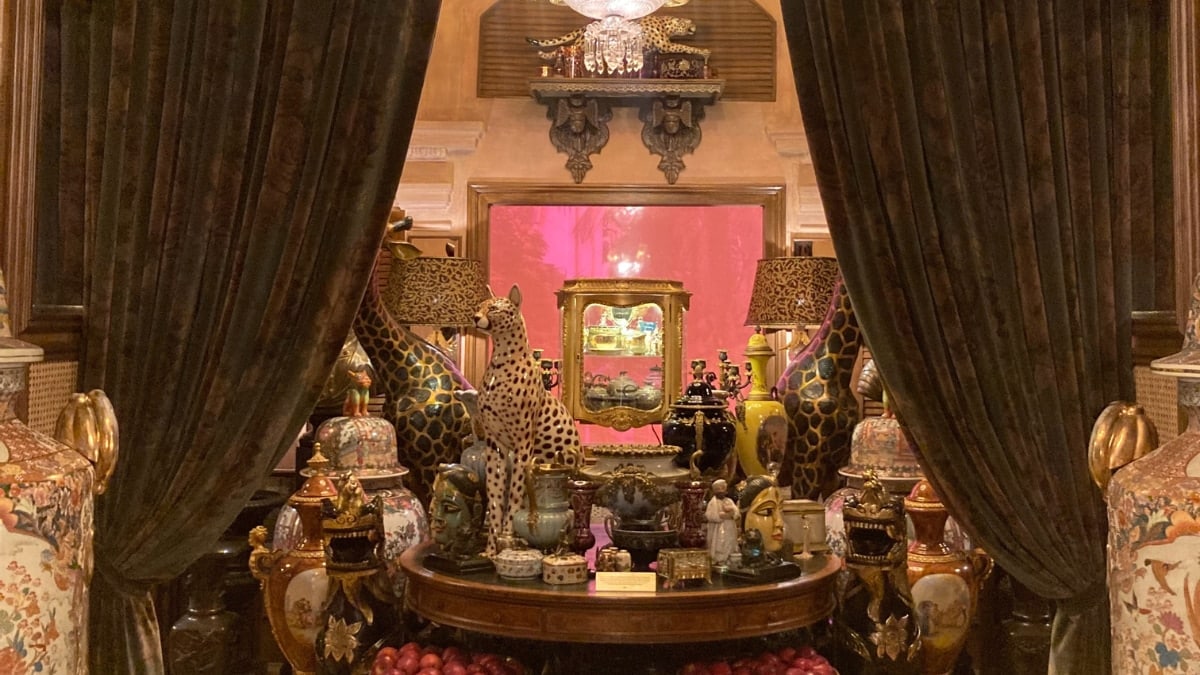 Sabyasachi sales jewellery store