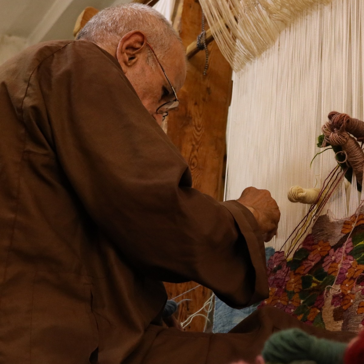 Can a hand-woven textile survive the digi-tech acceleration?