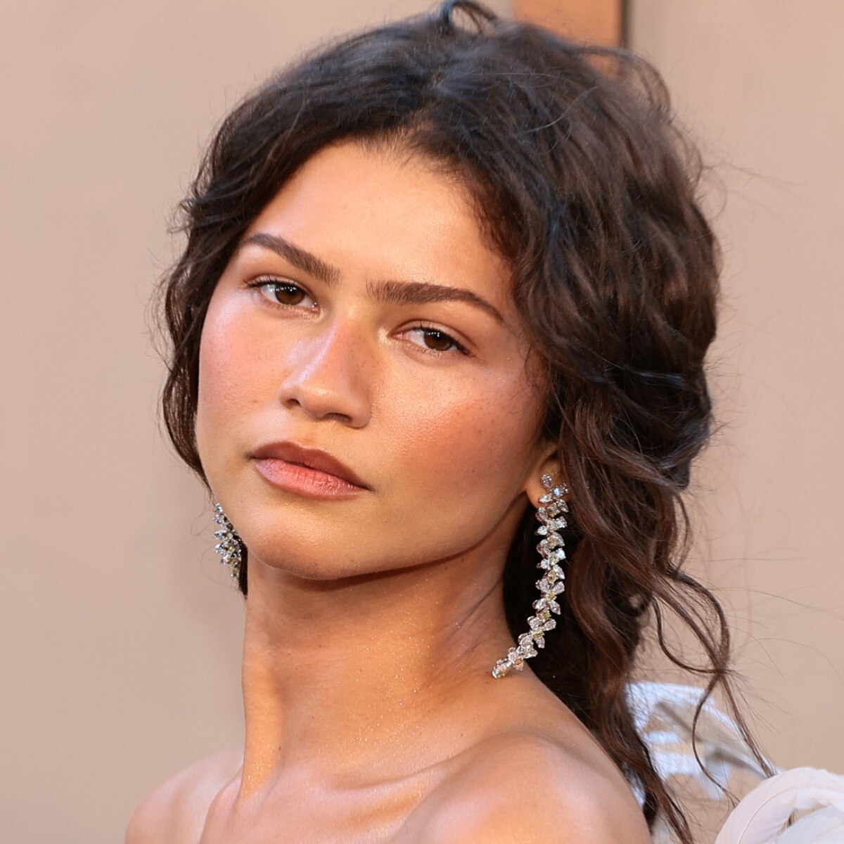 Are bare lips back? Here's how celebrities are championing a lipstick-free look