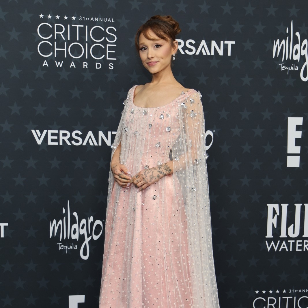Ariana Grande’s Alberta Ferretti gown is pure Glinda energy