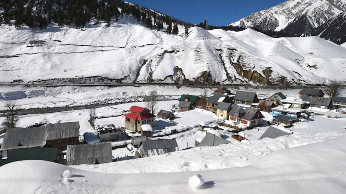  पर्यटक पहली बार लेंगे सर्दी में सोनमर्ग का मजा 