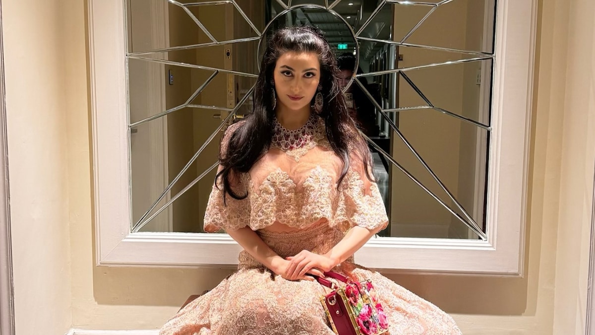 Shalini Pasi Shalini Pasi