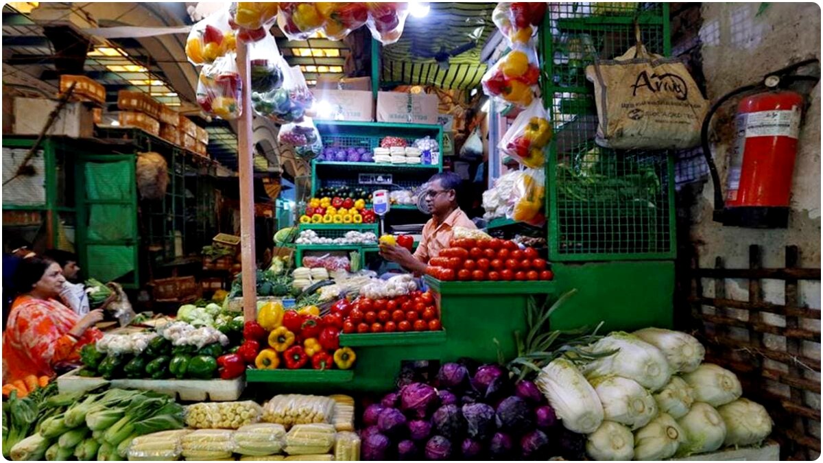Aajker Bazar Dar: লক্ষ্মীপুজোর আগে ফের ঊর্ধ্বমুখী বাজারদর! দেখে নিন সবজি-মাছ-মাংসের দর