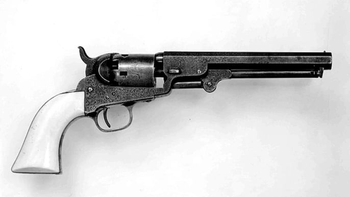कोल्ट मॉडल 1849 पॉकेट पर्कशन रिवॉल्वर/फोटो- विकीमीडिया कॉमंस कोल्ट मॉडल 1849 पॉकेट पर्कशन रिवॉल्वर/फोटो- विकीमीडिया कॉमंस