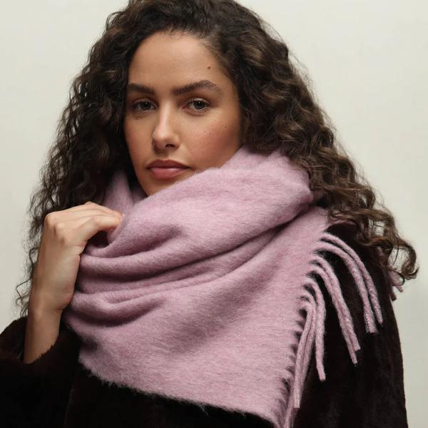 Vero Moda Pink Long Scarf, ₹1,599
