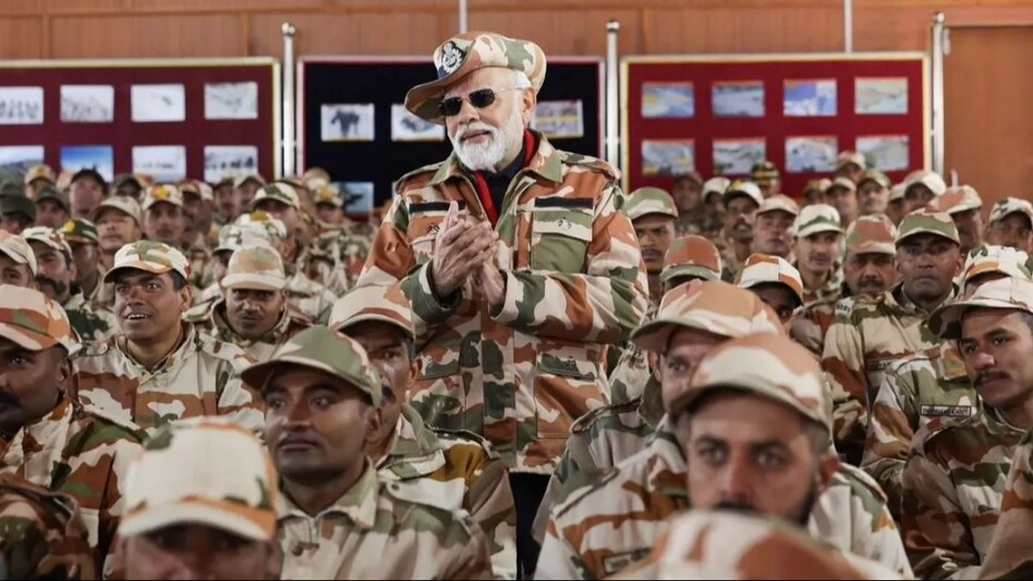 PM मोदी ने इंडियन आर्मी के जवानों के साथ मनाई दिवाली, हिमाचल प्रदेश में… - PM Modi celebrated Diwali with Indian Army soldiers, in Himachal Pradesh…