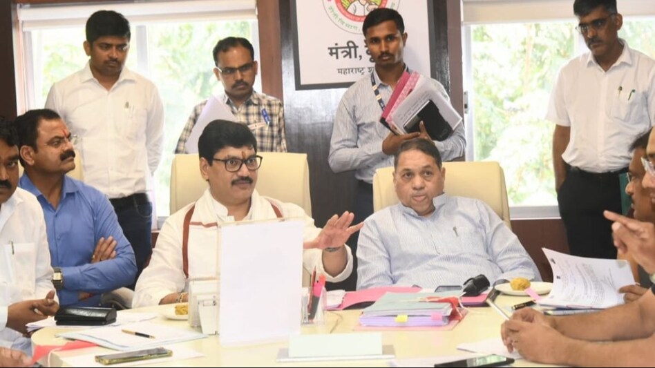 फर्जी बीज और कीटनाशक बेचने वालों की बढ़ी बेचैनी, किसानों के लिए धनंजय मुंडे ने कही बड़ी बात फर्जी बीज और कीटनाशक बेचने वालों की बढ़ी बेचैनी, किसानों के लिए धनंजय मुंडे ने कही बड़ी बात