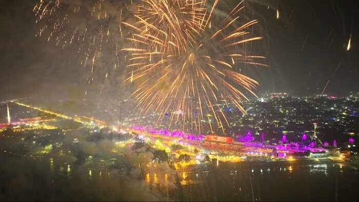 12 लाख दीपों से घाटों को रोशन करेगी योगी सरकार (File photo)