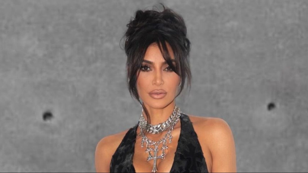 We applaud Kim Kardashian for showing an up-close look at her natural skin texture