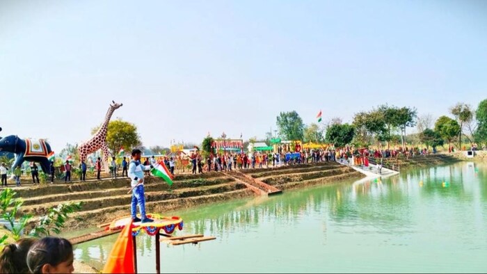 गांवों में अमृत सरोवर बनाने से पनपी पर्यटन की संभावनाओं के बाद अब खेतों को टूरिस्ट स्पॉट बन सकेंगे