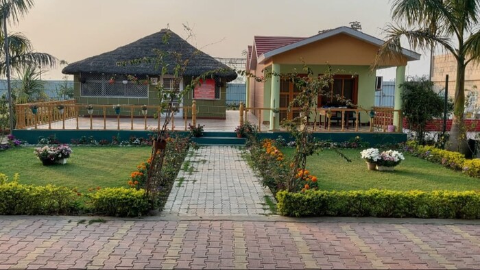 खेती में नए नए प्रयोग करने वाले अचल ने अपने खेत को रुरल टूरिज्म से भी जोड़ दिया है.