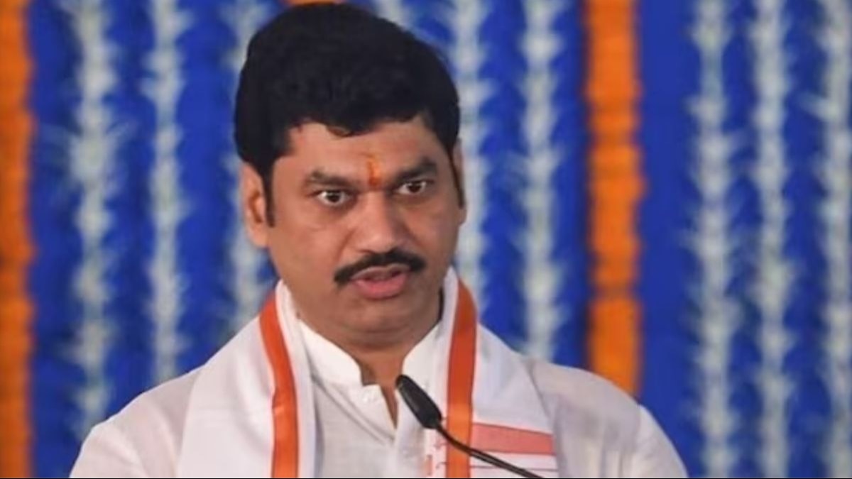 कीटनाशकों का दुरुपयोग करने वालों पर सख्त एक्शन लेगी सरकार, धनंजय मुंडे ने गड़बड़ी करने वालों को दी चेतावनी