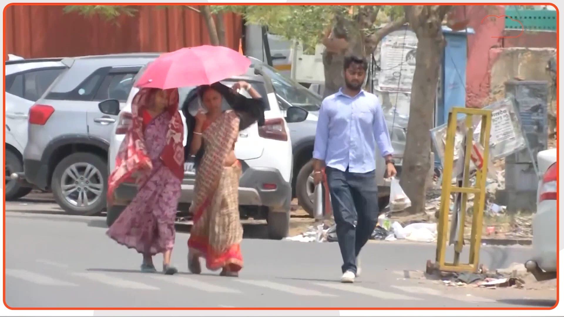 UP Weather Update: यूपी में अगले 24 से 48 घंटों में देखने को मिलेगा बड़ा बदलाव... मौसम विभाग ने दिया ये अपडेट 