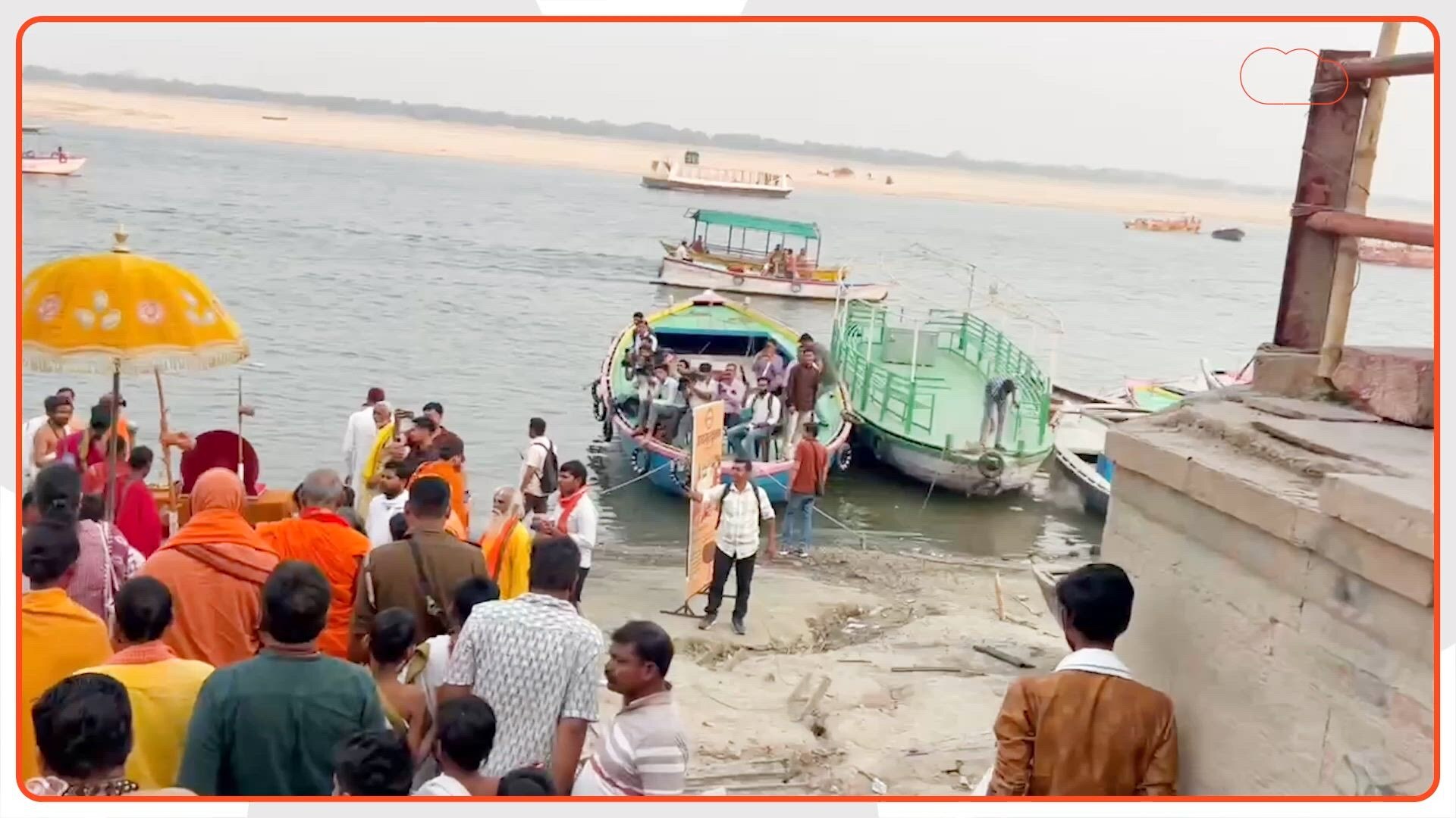 शंकराचार्य अविमुक्तेश्वरानंद ने लिया संकल्प, गौ माता को राष्ट्रमाता बनाने के लिए वाराणसी से लखनऊ की बड़ी तैयारी