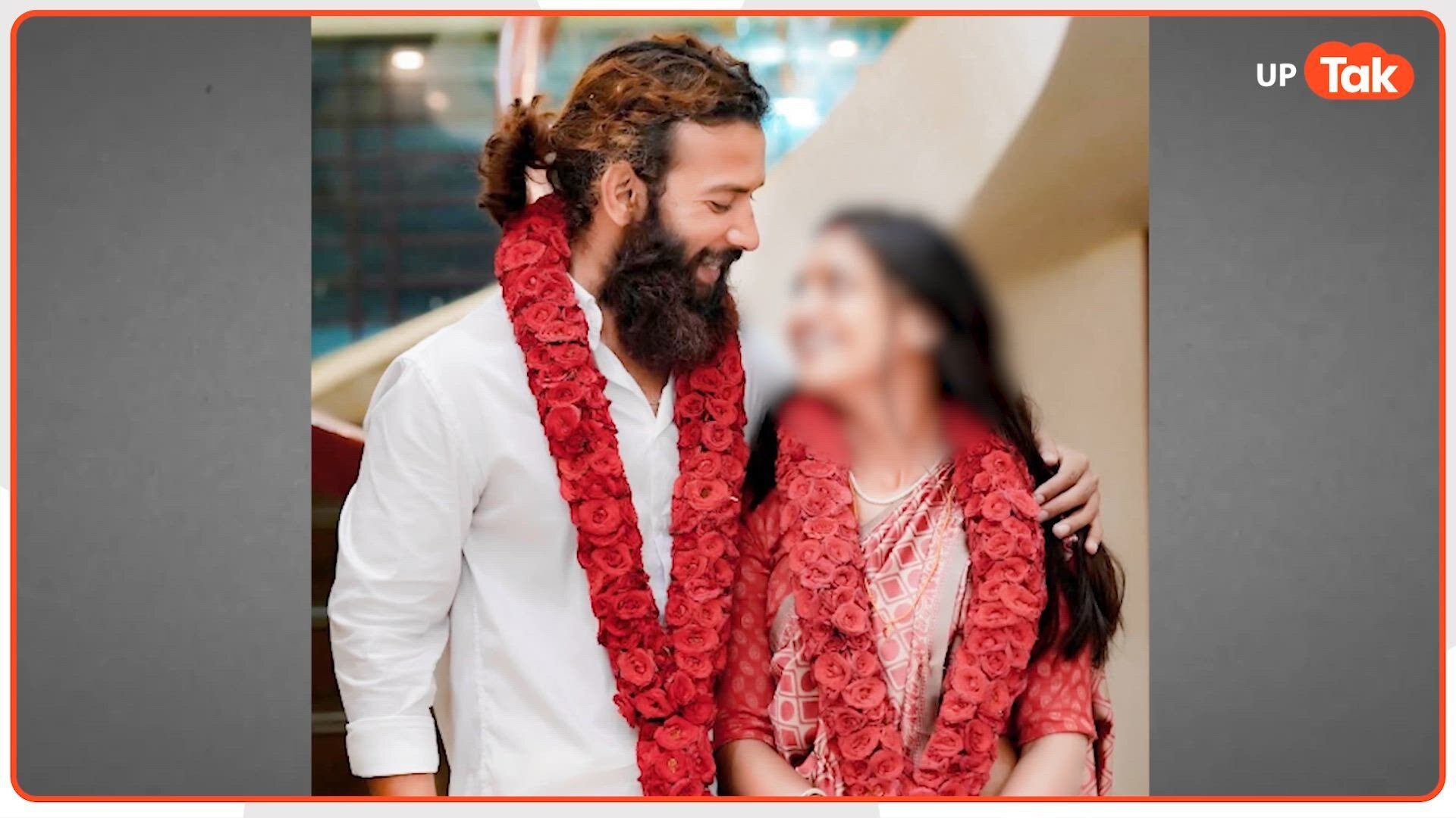 मोनालिसा ने डायरेक्टर सनोज मिश्रा पर लगा दिए ऐसे आरोप कि सन्न रह गई पूरी दुनिया! क्या कह दिया ऐसा? 