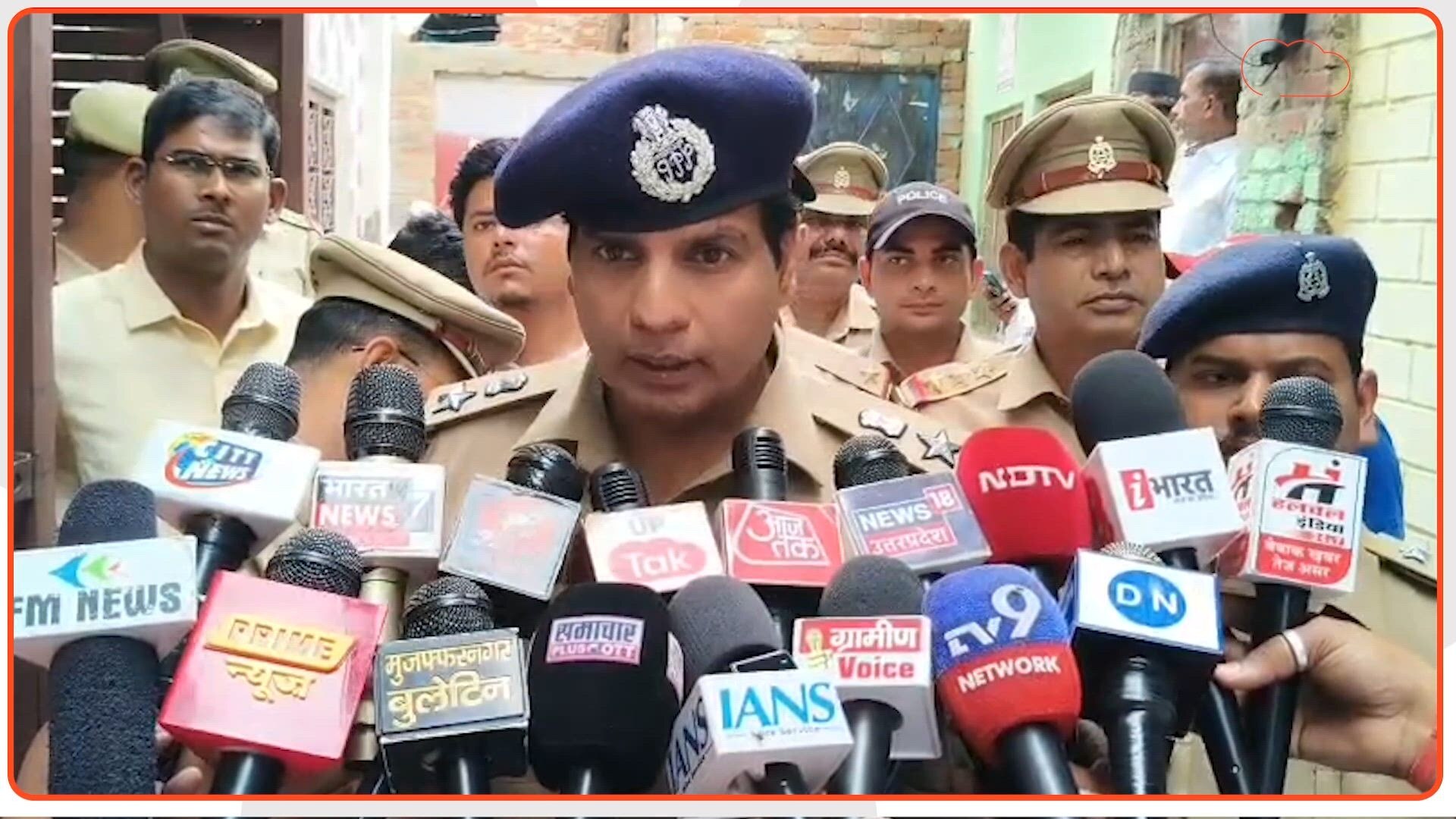 1500 रुपये के विवाद में पति ने पत्नी और दो बच्चों को दी मौत, फिर खुद भी दी जान... ये है पूरा मामला