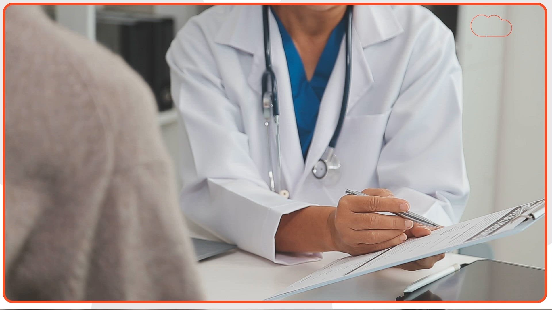 योगी सरकार का हेल्थ गिफ्ट! 500000 तक का कैशलेस इलाज, यूपी के इन परिवारों को मिलेगा सीधा लाभ