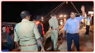 वृंदावन के यमुना नदी में नाव डूबने से 10 लोग की मौत, 5 अभी भी लापता boat accident in vrindavan yumna river leaves 10 dead and 5 missing
