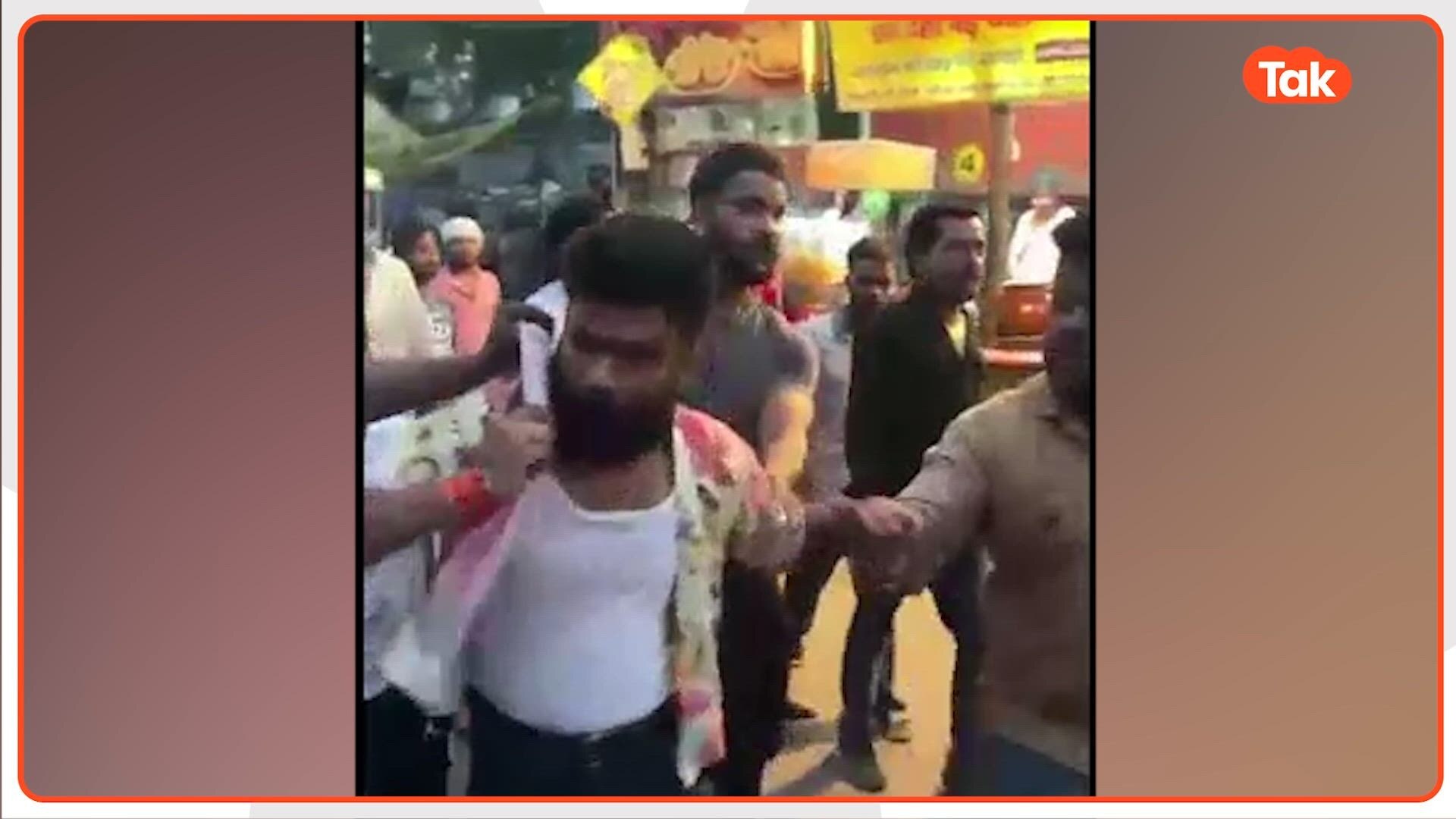 अलीगढ़ में करणी सेना के अध्यक्ष सचिन राघव के साथ मारपीट, दौड़ा-दौड़ाकर पीटा!
