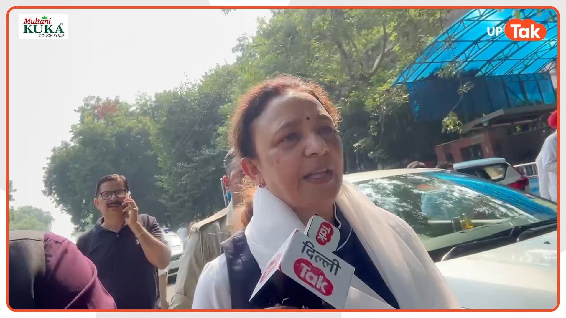 कांग्रेस दफ्तर में अजय राय से भिड़ने वाली ममता चौधरी कौन हैं?