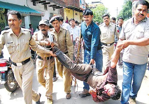 तस्वीरों में देखें इंडिया टुडे का ताजा तस्वीरों में देखें इंडिया टुडे का ताजा